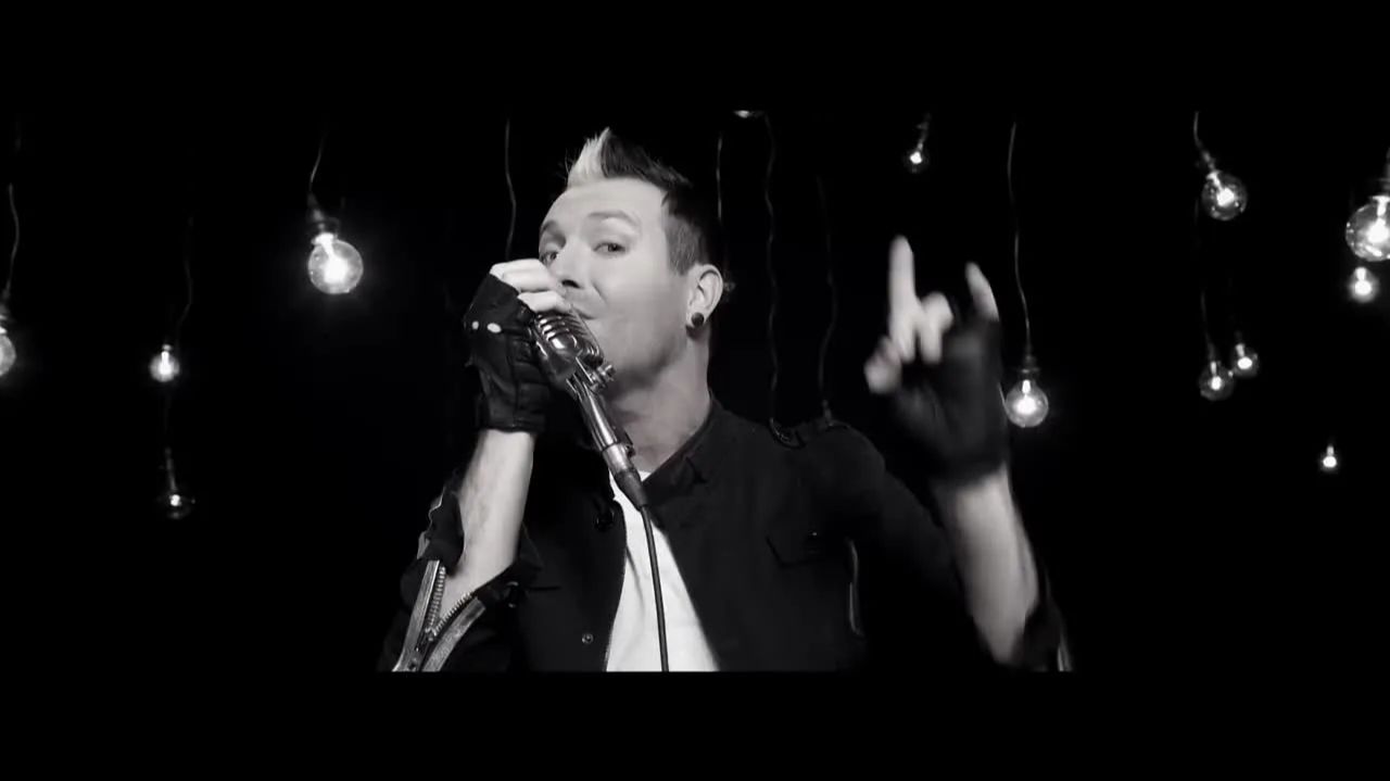 Thousand Foot Krutch - War Of Change (2012)