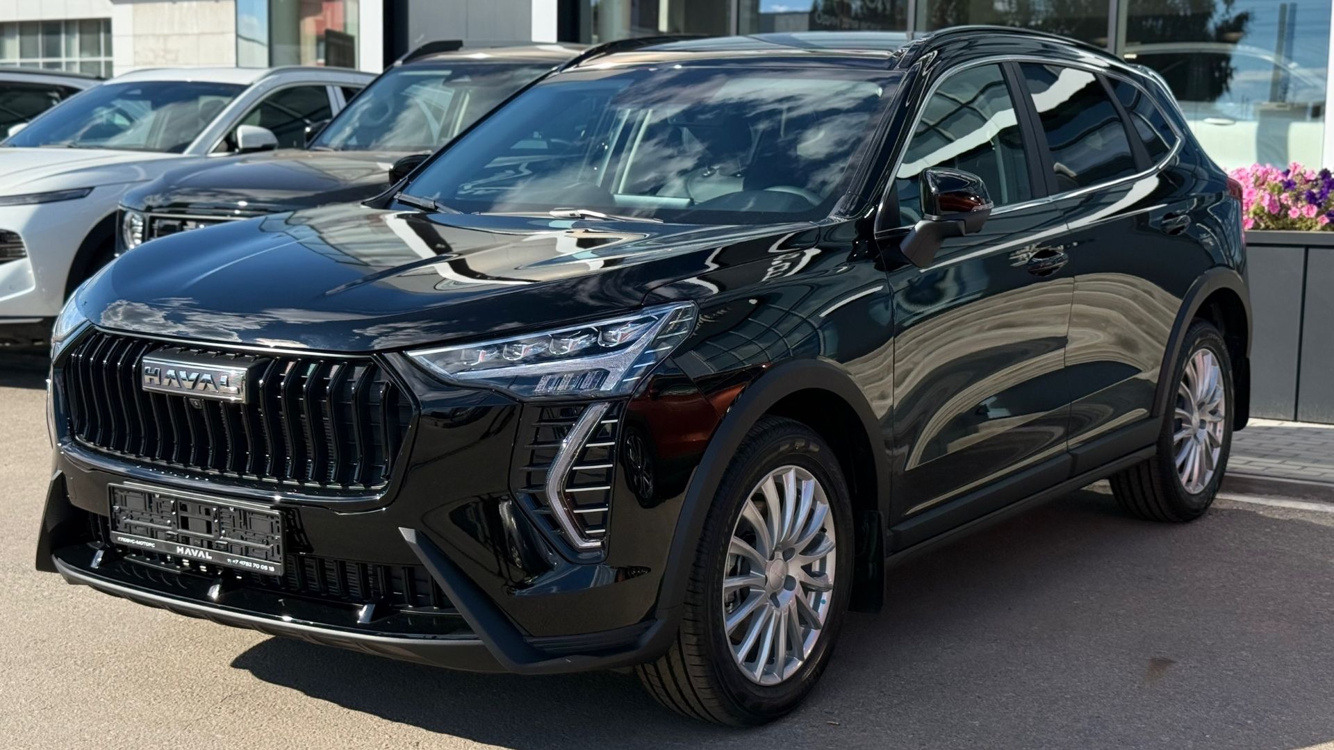 HAVAL Jolion в комплектации Премиум черный салон черный 4WD