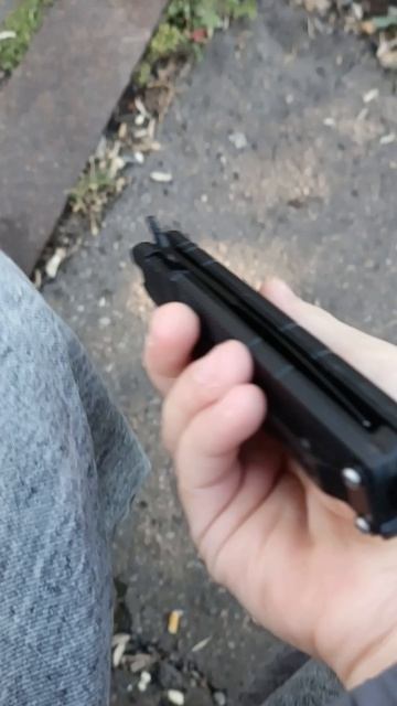 нож