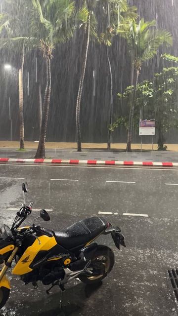 Паттайя Live. 28.09.26. Beach Road 02:00🌨️