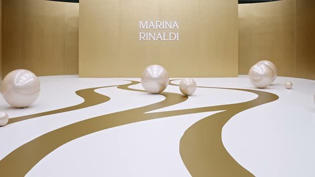 Показ женской коллекции Marina Rinaldi осень-зима 2026-2027 - 4K