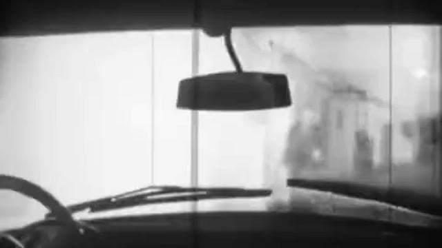 Чистота — залог здоровья. Вернулся в гараж — помой автомобиль. И воспользуйся паровоздушным пистоле