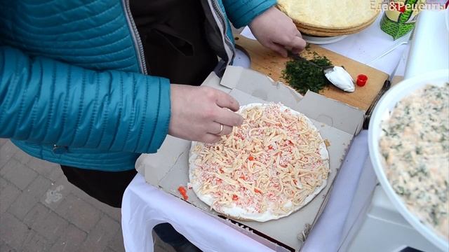 Закусочный торт наполеон с консервой лосося