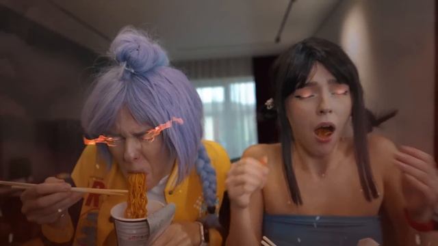 СБЕГАЮ ОТ KPOP DEMON HUNTERS RUNAWAY в РЕАЛЬНОЙ ЖИЗНИ! ДАБЛ БАБЛ Double Bubble