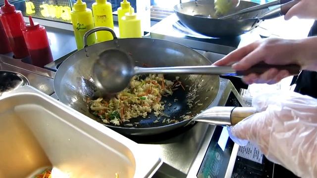 Жареный рис с тофу и овощами рецепт ресторана