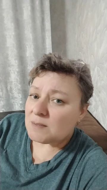 А корона не жмёт.😂