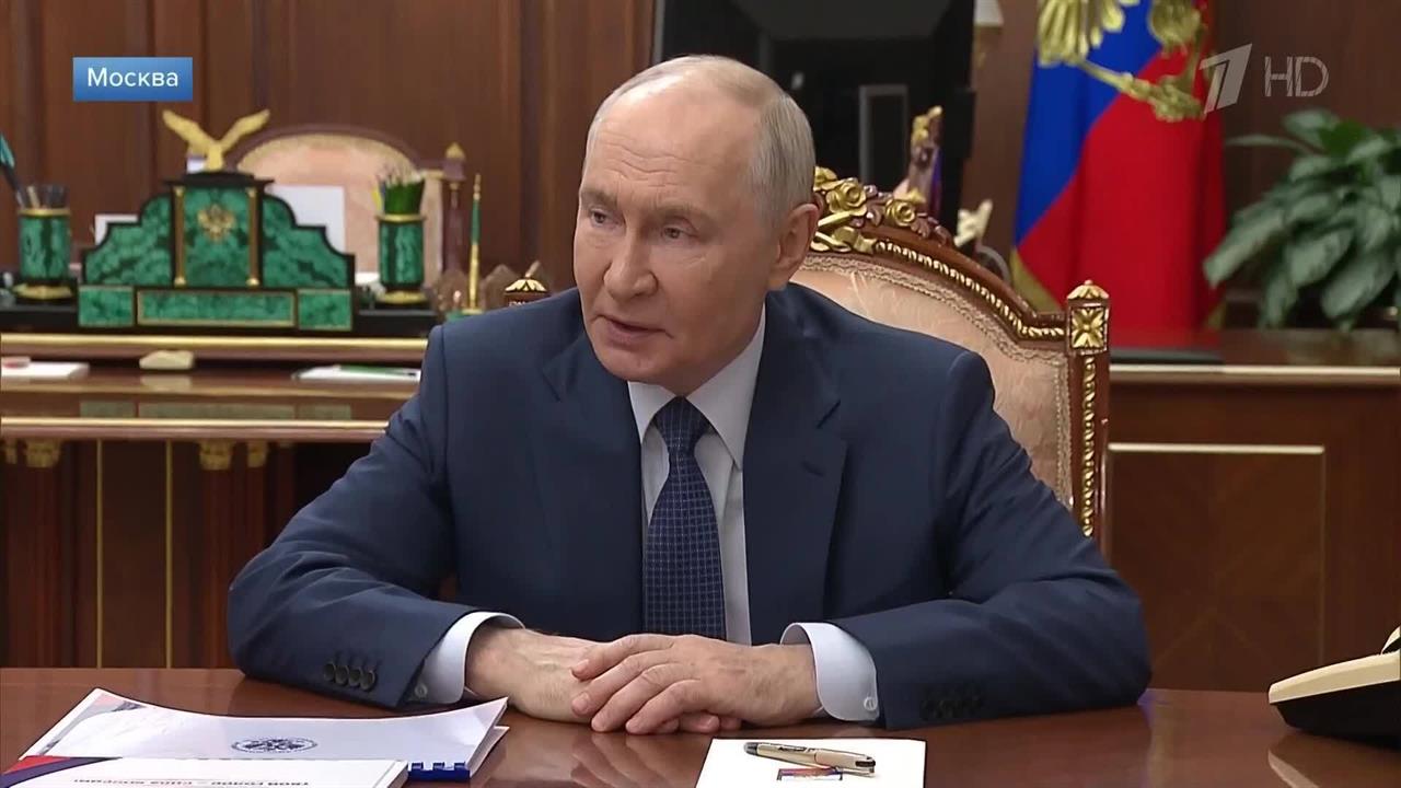 Путин поблагодарил Памфилову и сотрудников ЦИК за организацию выборов в РФ