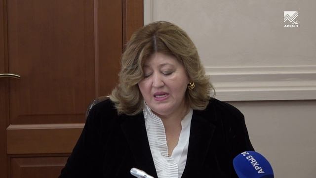 Солтану Узденову вручили удостоверение депутата Госдумы СФ РФ