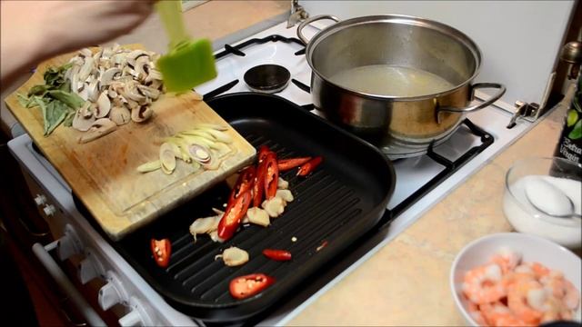 Вкусный тайский суп том-ям с тонкостями приготовления