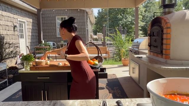 Я приготовила Шакшуку с яйцами и помидорами. ПЕРЕВОД. Эгине