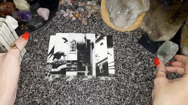 Что он скрывает прячет в глубине души