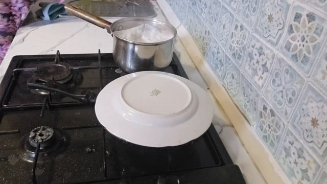 жареная печОнка с рисом и бюфштэксы в шапочке