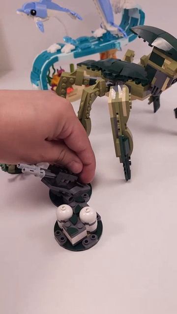 LEGO Creator Star Wars Атака Аклая (31151) против Красивых дельфинов (31385)