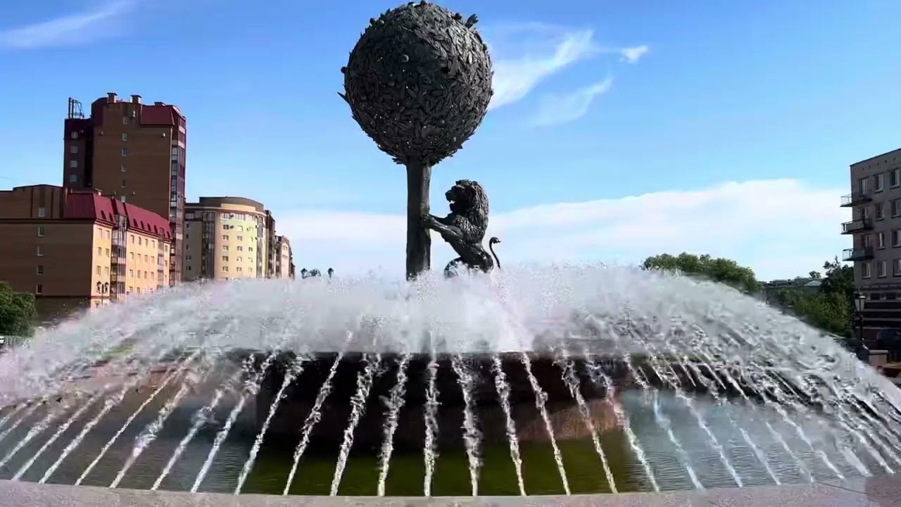 Фонтан «Лев у Померанцевого дерева»