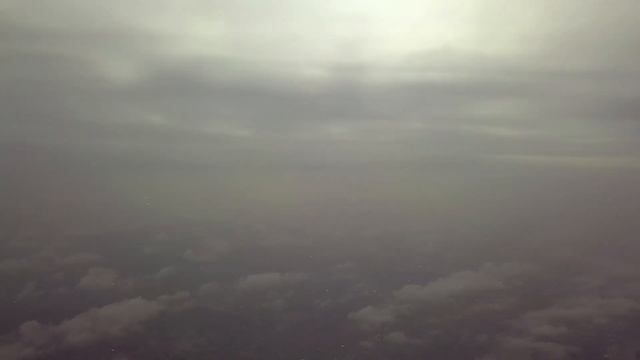 Весенние снежные облака
