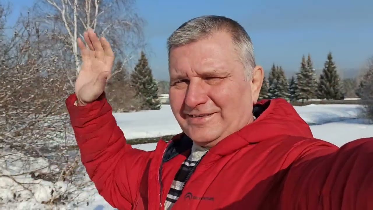 Весна идёт, воробьи чирикают.