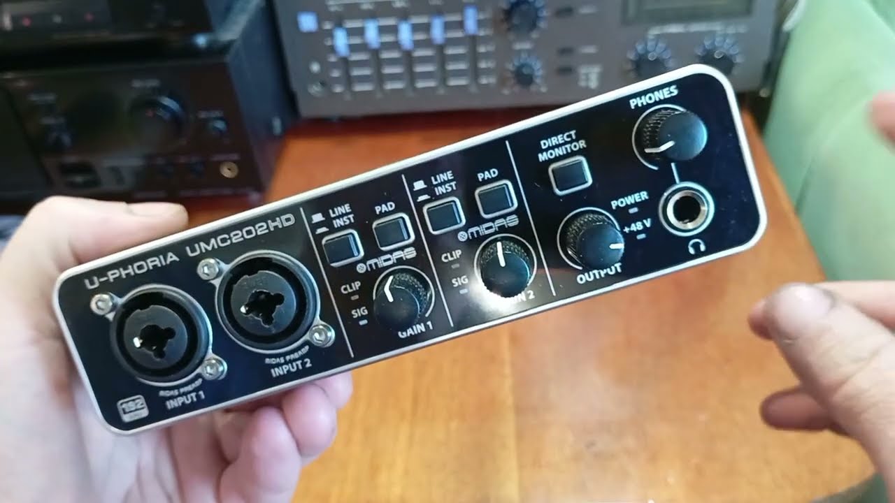 Звуковая карта Behringer U-phoria Umc202hd