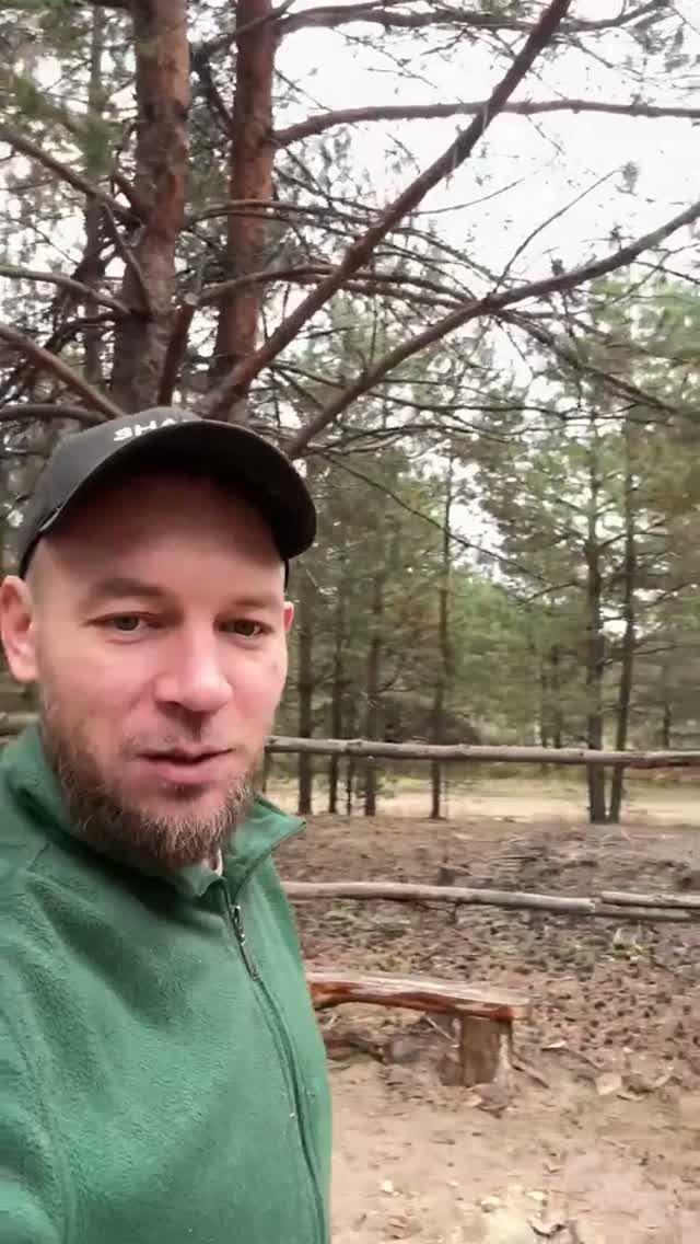 Сделал скамейку и ступеньку для того чтобы на лошадь залезть.