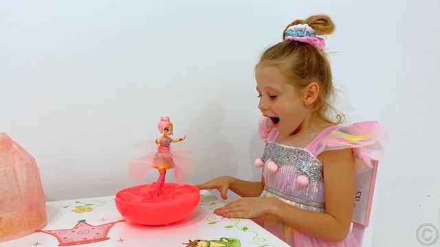 Настя и её новая кукла летающей феи! Детские игрушки