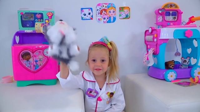 Настя берёт игрушечную собаку в ветеринарную клинику! Игра в врача