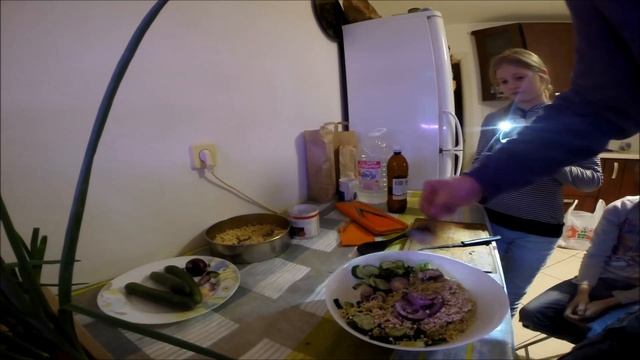 Зелёный салат из пророщенной гречки, вкусный и полезный рецепт