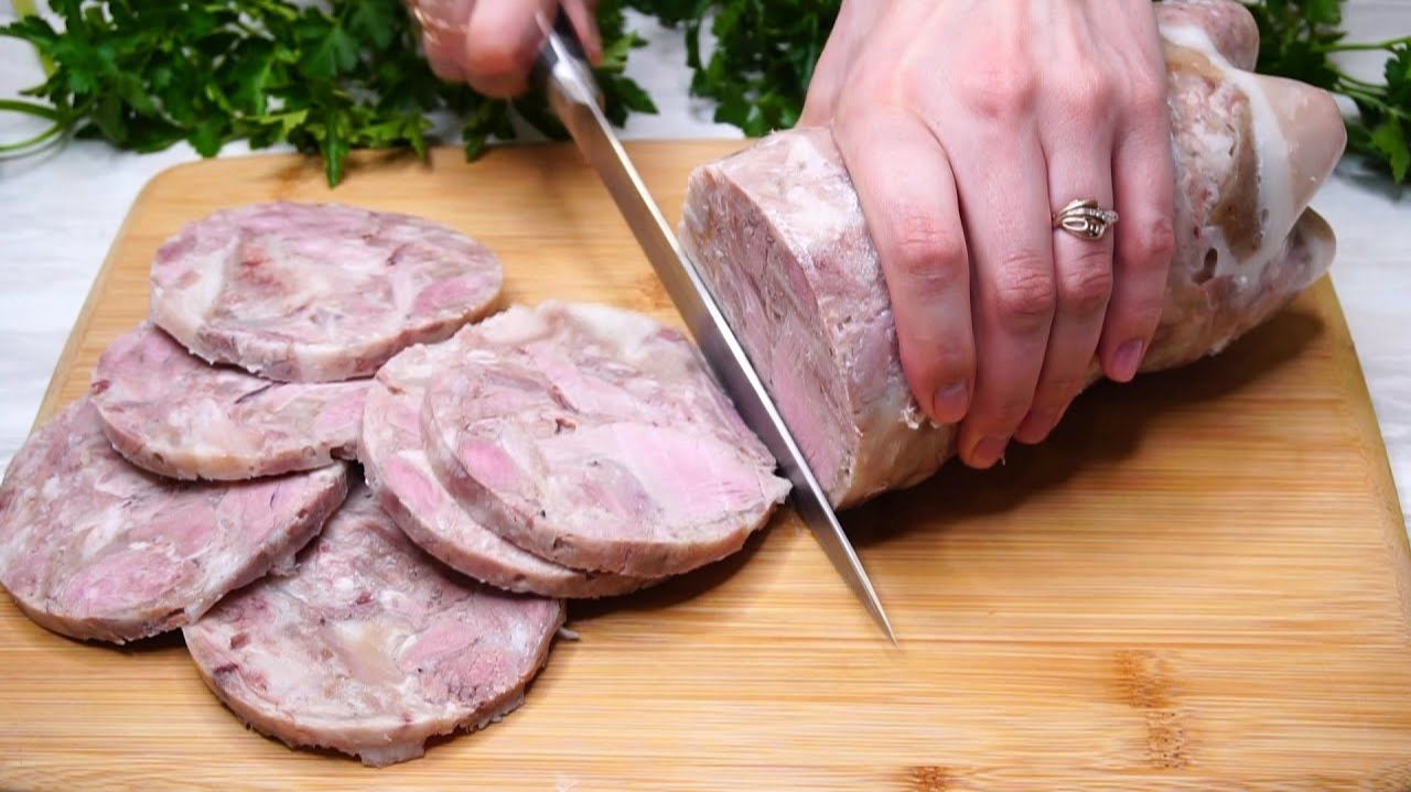 Кладу РУЛЬКУ в бутылку и получаю КОЛБАСУ! Без химии, без красителей