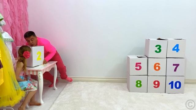 Настя учится правильно писать слова. Викторина по орфографии