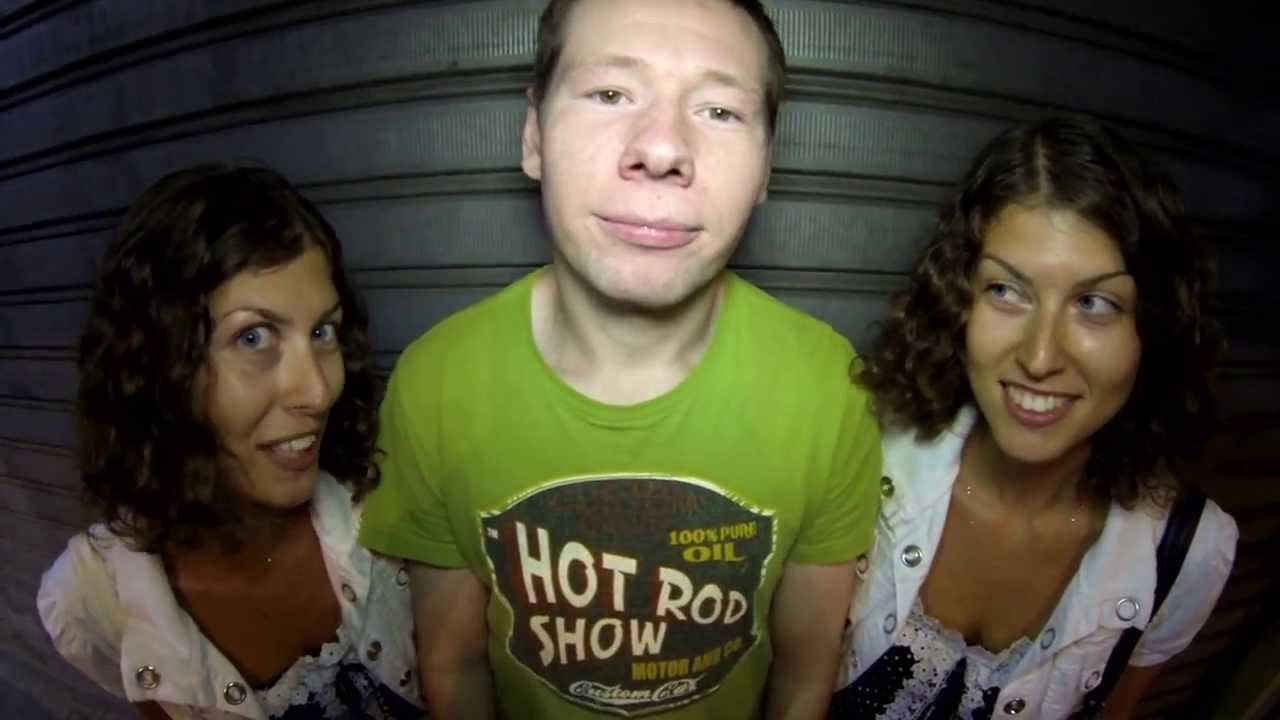 Шоу Две Бумаги - легкий BDSM.