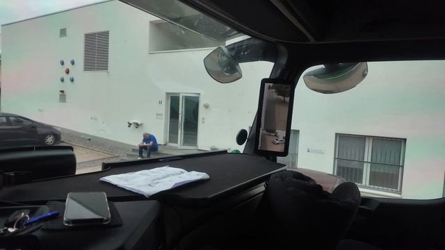 Как прошел мой первый рабочий день водителем грузовика в Германии. Чуть не попал на 5 тысяч Евро