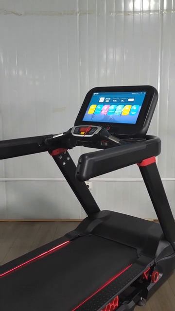 IRONBULL IR-N920 Коммерческая беговая дорожка.