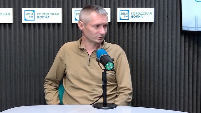 Свои про Своих.
