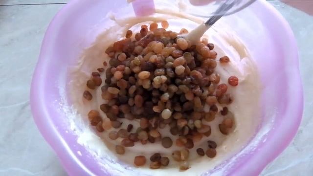 Простой и вкусный кекс с изюмом