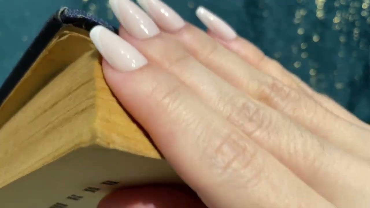 ASMR: перелистываем книжные страницы | Tapping, Scratchung, Book