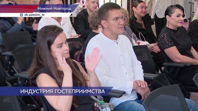 Лучших нижегородских специалистов туриндустрии наградили в арт-пространстве