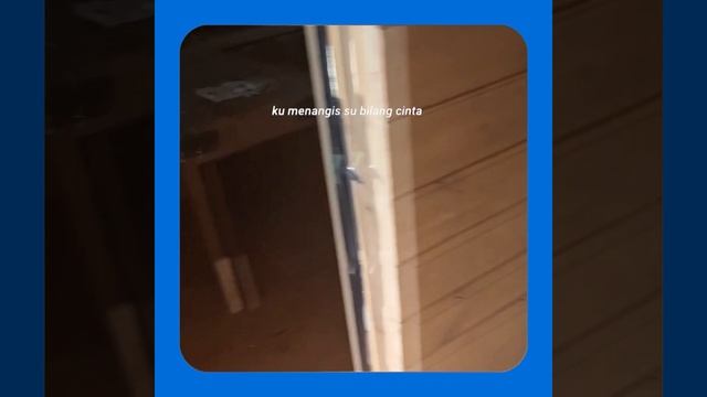 1000070967.mp4 Собака смотрит на планирование подготовки к устройству отопления в доме А-фрейм