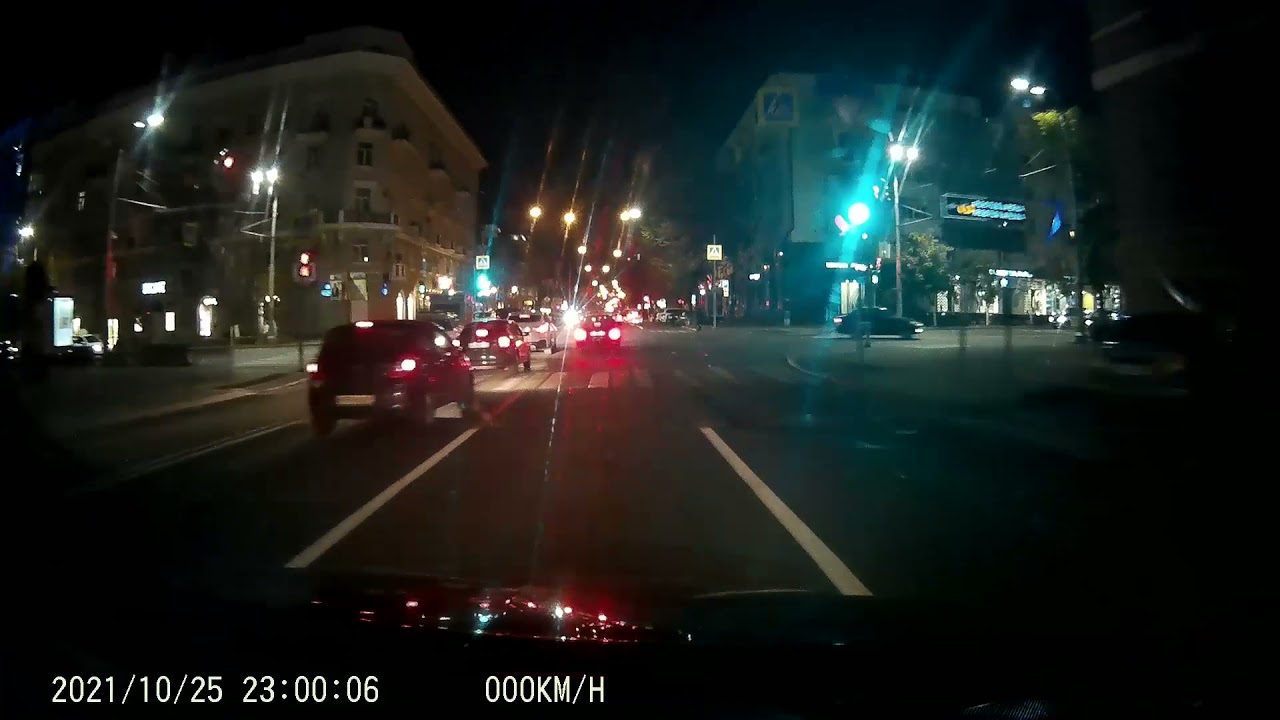 р748вн05 поворот налево, игнорируя разметку и знаки г.Ростов-на-Дону, Большая Садовая 77/24