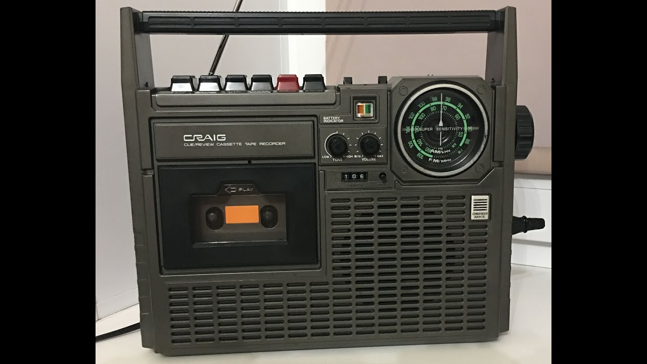 Очень редкий магнитофон CRAIG Model 2632. И винтажный чемоданчик кассет.