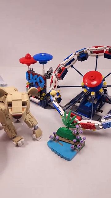 LEGO Creator UFO Ride (31389) против Lioness (31386)