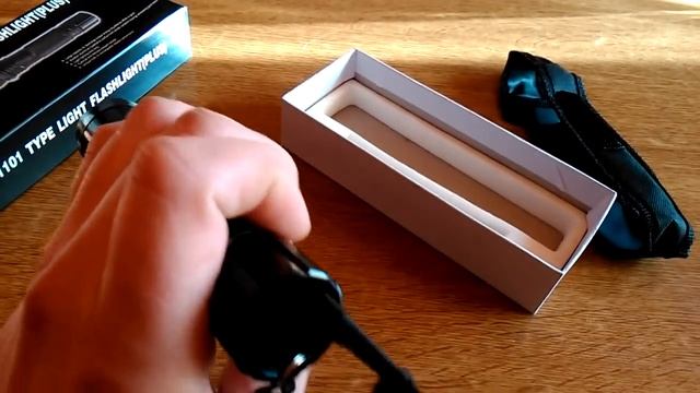 ЭЛЕКТРОШОКЕР С ФОНАРЕМ «POLICE 1101»