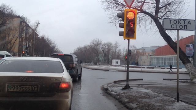 H0007 14. 01.03.16. Торайгыр-Бектуров. Проезд по встречной выезд на перекресток на красный свет