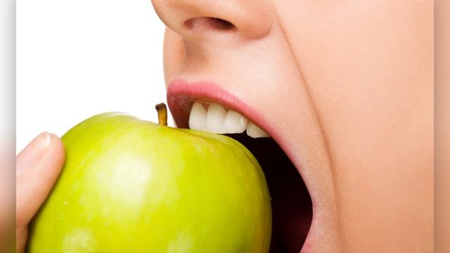ASMR Mukbang Sounds, Eating An Apple. АСМР мукбанг звуки, кушаю яблоко.