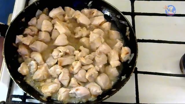 Куриная грудка тушеная в сметане нежное и сочное блюдо