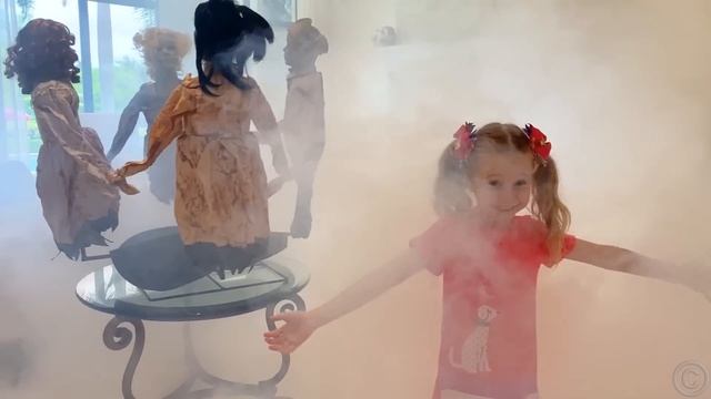 Настя и папа делают смешные розыгрыши и шутки на Хэллоуин
