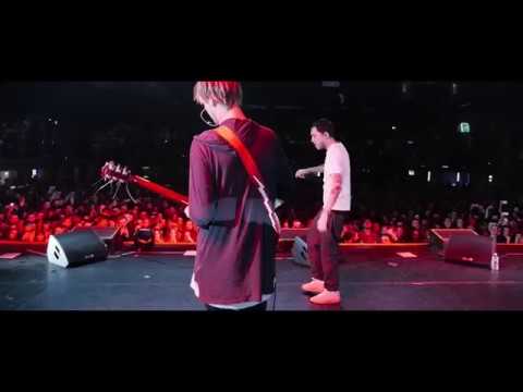 СКРИПТОНИТ - КАПЛИ ВНИЗ ПО БЕДРАМ ft. Niman live! Поет весь зал!