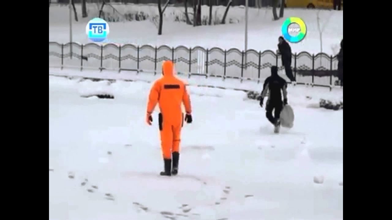 2013 спасение утки на травинском озере
