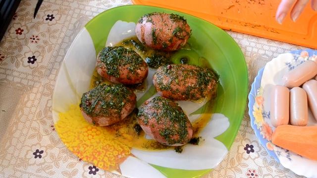 Запечённая картошка с сосисками в микроволновке, простой и вкусный рецепт