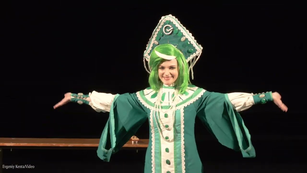 Cosplay Defile - MisaKI - Сбер-тян в образе хозяйки медной горы
