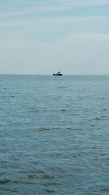 Кораблик в море