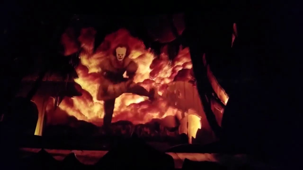 Танцующий клоун из фильма 