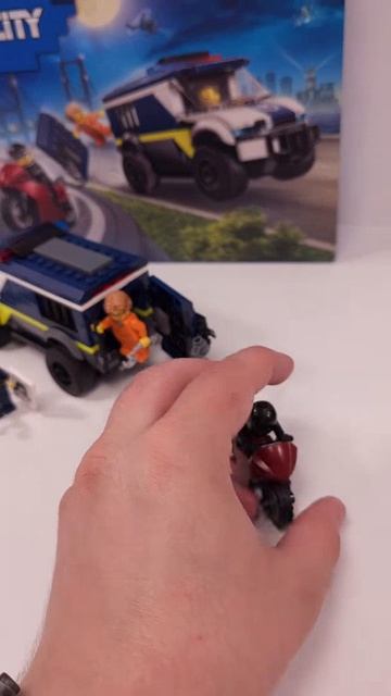 LEGO City Фургон для перевозки заключённых (60479) [198 деталей] Обзор